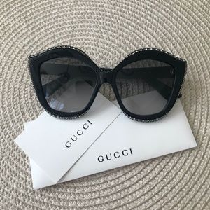 GUCCI SUNGLASSES!  BRAND NEW! NEVER WORN!